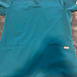 Figs scrub set in pacific blue